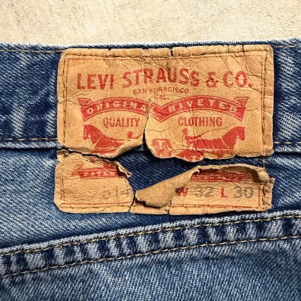 Vintage Levis 505 Regular Fit Jeans Mens 32x30 Medium Wash